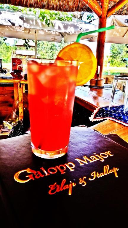 Galopp Major Hotel Gyal Luaran gambar