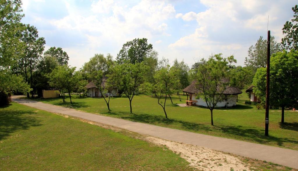 Galopp Major Hotel Gyal Luaran gambar